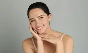 Zero-Cost Beauty Tip:  పైసా ఖర్చు లేని బ్యూటీ టిప్.. మెరిసే చర్మం, దృఢమైన జుట్టు కోసం బియ్యపు నీరు ఇలా వాడండి..