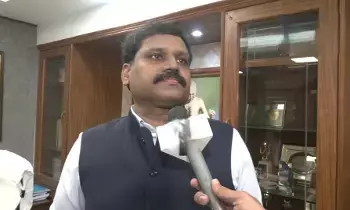 Stephen Raveendra: తెలంగాణలో ఇంధనాల కొరత లేదు.. ప్రజలు వదంతులకు లోనవద్దు: స్టీఫెన్ రవీంద్ర