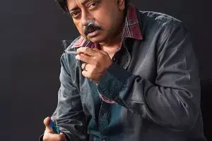 Ram Gopal Varma: ఆటో డ్రైవర్ కావాలనుకున్నా.. ఆ శబ్దం నన్ను ఊపేసేది.. ఆర్జీవీ ఇంటరెస్టింగ్ కామెంట్స్.. Ram Gopal Varma: ఆటో డ్రైవర్ కావాలనుకున్నా.. ఆ శబ్దం నన్ను ఊపేసేది.. ఆర్జీవీ ఇంటరెస్టింగ్ కామెంట్స్..