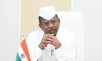 Minister Narahari Jirwal: మహారాష్ట్ర మంత్రి అధికారిక నివాసంలో ట్రాన్స్జెండర్తో రాసలీలలు.. వీడియో వైరల్! Minister Narahari Jirwal: మహారాష్ట్ర మంత్రి అధికారిక నివాసంలో ట్రాన్స్జెండర్తో రాసలీలలు.. వీడియో వైరల్!