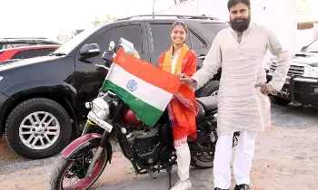 AP Deputy Chief Minister Pawan Kalyan: బైకర్ తాప్సీ ఉపాధ్యాయకి ఉప ముఖ్యమంత్రి పవన్ కల్యాణ్ అభినందనలు