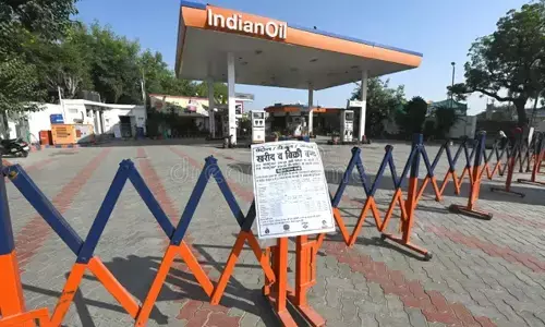 Government of India Clarifies: లాక్డౌన్ వదంతులు పూర్తిగా అవాస్తవం: కేంద్రం స్పష్టీకరణ Government of India Clarifies: లాక్డౌన్ వదంతులు పూర్తిగా అవాస్తవం: కేంద్రం స్పష్టీకరణ