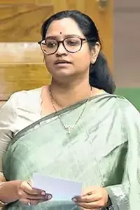 MP Kadiyam Kavya: పారాక్వాట్‌ మందు నిషేధం కోసం ఎంపీ కావ్య డిమాండ్‌