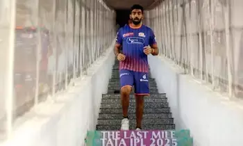 Mumbai Indians: ముంబై క్యాంప్లోకి యార్కర్ కింగ్.. కేకేఆర్తో తొలి పోరుకు బుమ్రా రెడీ! Mumbai Indians: ముంబై క్యాంప్లోకి యార్కర్ కింగ్.. కేకేఆర్తో తొలి పోరుకు బుమ్రా రెడీ!