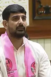 Kaushik Reddy: శాసనసభలో దుమారం: కడియం శ్రీహరికి బెదిరింపు సంజ్ఞలు చేసిన కౌశిక్రెడ్డి వ్యవహారం ఎథిక్స్ కమిటీకి సిఫార్సు Kaushik Reddy: శాసనసభలో దుమారం: కడియం శ్రీహరికి బెదిరింపు సంజ్ఞలు చేసిన కౌశిక్రెడ్డి వ్యవహారం ఎథిక్స్ కమిటీకి సిఫార్సు