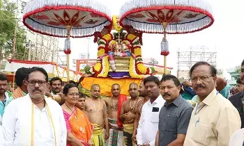 Lord Rama: న‌వ‌నీత‌ కృష్ణాలంకారంలో రామ‌య్య ముగ్ధ‌మ‌నోహ‌ర రూపం