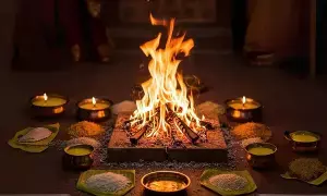 Homam at Home or Temple: హోమం..ఇంట్లో చేయాలా? దేవాలయంలోనా? ఏది శ్రేష్ఠం?