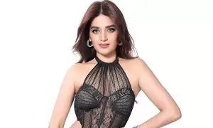 Actress Nidhhi Agerwal: సినిమాలు ఫ్లాప్.. బ్రాండ్లే టాప్: రూటు మార్చిన నిధి అగర్వాల్! Actress Nidhhi Agerwal: సినిమాలు ఫ్లాప్.. బ్రాండ్లే టాప్: రూటు మార్చిన నిధి అగర్వాల్!
