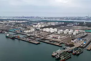 Custom Duty :  పెట్రోకెమికల్స్ పై కస్టమ్ డ్యూటీ రద్దు.. యుద్ధం వేళ పరిశ్రమలకు కేంద్రం బంపర్ ఆఫర్