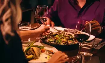 Eating After 9 PM Every Day: డైలీ రాత్రి 9 గంటల తర్వాత తింటున్నారా.?