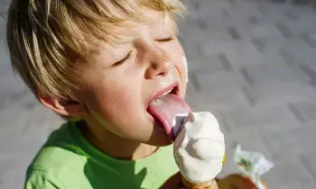 Feeding These Foods to Kids in Summer: ఎండల్లో మీ పిల్లలకు ఇవి తినిపిస్తున్నారా? ఇవి తీసుకోవాల్సిన జాగ్రత్తలు ఇవే.