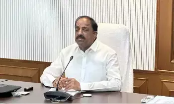 Tummala Nageswara Rao: తెలంగాణ వానాకాలం అవసరాలకు అనుగుణంగా యూరియా సకాలంలో సరఫరా చేయాలని కేంద్ర వ్యవసాయ మంత్రి శివరాజ్‌ సింగ్‌ చౌహాన్‌కు మంత్రి తుమ్మల నాగేశ్వరరావు వినతి