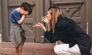 Shouting at Kids in Public Places: పబ్లిక్ ప్లేసుల్లో  పిల్లలపై అరుస్తున్నారా.?