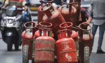 LPG Price Hike : వంట గ్యాస్ విధ్వంసం.. బిర్యానీ ప్రియులకు షాక్.. హోటల్ రేట్లలో 20 శాతం భారీ బాదుడు