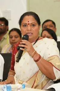 K. Kavitha: పాఠశాల ఫీజుల దోపిడీని అరికట్టాలి..ఫీజుల నియంత్రణ చట్టం తీసుకురావాలి: కల్వకుంట్ల కవిత K. Kavitha: పాఠశాల ఫీజుల దోపిడీని అరికట్టాలి..ఫీజుల నియంత్రణ చట్టం తీసుకురావాలి: కల్వకుంట్ల కవిత