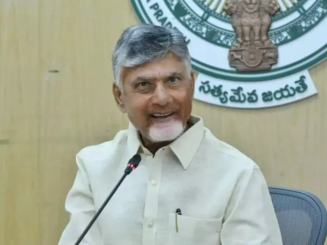 Chief Minister Nara Chandrababu Naidu: రాష్ట్ర సముద్ర జలాల్లో హైస్పీడ్ పెట్రోల్ బోట్లతో గస్తీ పెంచాలి: సీఎం చంద్రబాబు Chief Minister Nara Chandrababu Naidu: రాష్ట్ర సముద్ర జలాల్లో హైస్పీడ్ పెట్రోల్ బోట్లతో గస్తీ పెంచాలి: సీఎం చంద్రబాబు