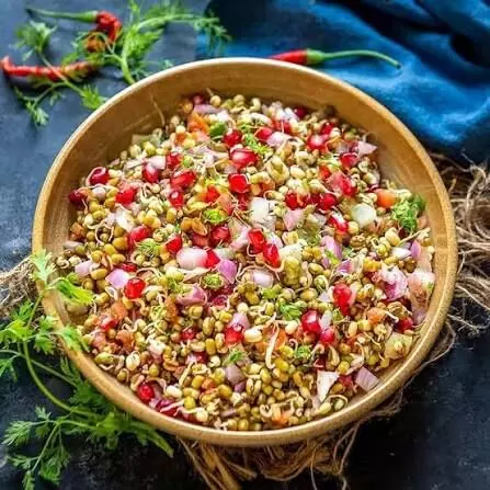 Best Time to Eat Sprouted Grains: మొలకలెత్తిన గింజలను ఏ సమయంలో తీసుకుంటే శరీరానికి అమృతంలా పనిచేస్తాయి?
