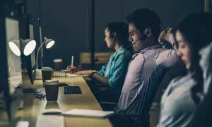 Night Shift Workers: నైట్ షిఫ్ట్ చేసే వాళ్లు ఈ జాగ్రత్తలు తప్పనిసరి Night Shift Workers: నైట్ షిఫ్ట్ చేసే వాళ్లు ఈ జాగ్రత్తలు తప్పనిసరి