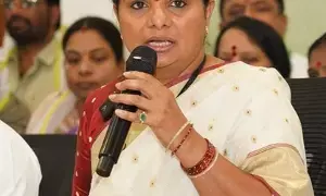 K. Kavitha: పాఠశాల ఫీజుల దోపిడీని అరికట్టాలి..ఫీజుల నియంత్రణ చట్టం తీసుకురావాలి: కల్వకుంట్ల కవిత K. Kavitha: పాఠశాల ఫీజుల దోపిడీని అరికట్టాలి..ఫీజుల నియంత్రణ చట్టం తీసుకురావాలి: కల్వకుంట్ల కవిత