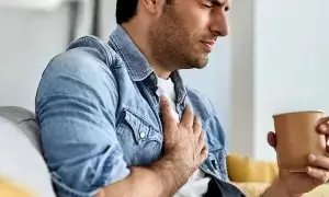 Early Warning Signs of a Heart Attack: గుండెపోటు వచ్చే ముందు శరీరం ఇచ్చే హెచ్చరికలు ఇవే.. అస్సలు లైట్ తీసుకోవద్దు