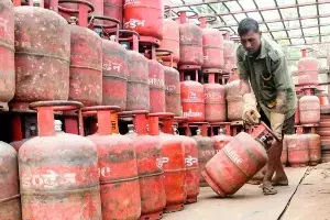LPG Gas Agency Dealership : గ్యాస్ ఏజెన్సీ పెట్టాలనుకుంటున్నారా? పెట్టుబడి, అర్హతలు, అప్లికేషన్ ప్రాసెస్ పూర్తి వివరాలివే LPG Gas Agency Dealership : గ్యాస్ ఏజెన్సీ పెట్టాలనుకుంటున్నారా? పెట్టుబడి, అర్హతలు, అప్లికేషన్ ప్రాసెస్ పూర్తి వివరాలివే