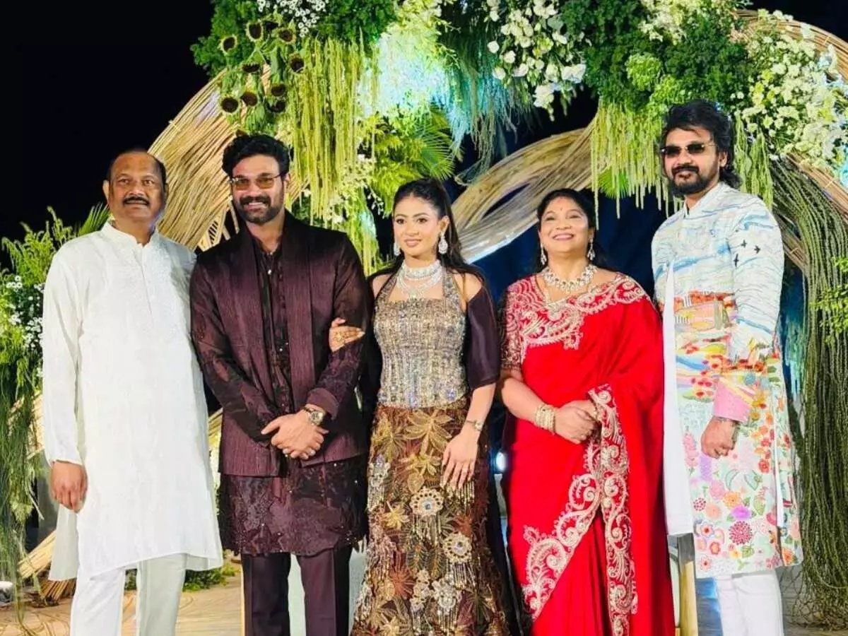 Bellamkonda Sai Sreenivas: నిశ్చితార్థం చేసుకున్న బెల్లంకొండ శ్రీనివాస్.. ఏప్రిల్ 30న తిరుమలలో పెళ్లి! Bellamkonda Sai Sreenivas: నిశ్చితార్థం చేసుకున్న బెల్లంకొండ శ్రీనివాస్.. ఏప్రిల్ 30న తిరుమలలో పెళ్లి!