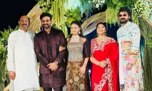 Bellamkonda Sai Sreenivas: నిశ్చితార్థం చేసుకున్న బెల్లంకొండ శ్రీనివాస్.. ఏప్రిల్ 30న తిరుమలలో పెళ్లి! Bellamkonda Sai Sreenivas: నిశ్చితార్థం చేసుకున్న బెల్లంకొండ శ్రీనివాస్.. ఏప్రిల్ 30న తిరుమలలో పెళ్లి!