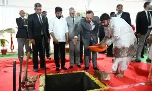 CJI Justice Surya Kant : హైకోర్టు జోన్-2 భవనాలకు శంకుస్థాపన: న్యాయవ్యవస్థ స్వతంత్రతకు మౌలిక సదుపాయాలు అత్యవసరం - సుప్రీంకోర్టు ప్రధాన న్యాయమూర్తి (సీజేఐ) జస్టిస్ సూర్యకాంత్ CJI Justice Surya Kant : హైకోర్టు జోన్-2 భవనాలకు శంకుస్థాపన: న్యాయవ్యవస్థ స్వతంత్రతకు మౌలిక సదుపాయాలు అత్యవసరం - సుప్రీంకోర్టు ప్రధాన న్యాయమూర్తి (సీజేఐ) జస్టిస్ సూర్యకాంత్