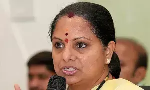 Telangana Jagruti President Kavitha: ఆదాయం లేని చిన్న సంస్థతో రూ.2,250 కోట్ల ఒప్పందం ఎలా? సింగరేణి నాశనం చేస్తున్న ప్రభుత్వ చేతకానితనం: కవిత ఆరోపణ Telangana Jagruti President Kavitha: ఆదాయం లేని చిన్న సంస్థతో రూ.2,250 కోట్ల ఒప్పందం ఎలా? సింగరేణి నాశనం చేస్తున్న ప్రభుత్వ చేతకానితనం: కవిత ఆరోపణ