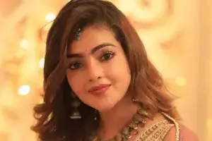 Subhashini Dies by Suicide: తమిళ నటి సుభాషిణి ఆత్మహత్య.. ఆ వీడియో కాల్ తర్వాతే ఊహించని నిర్ణయం..