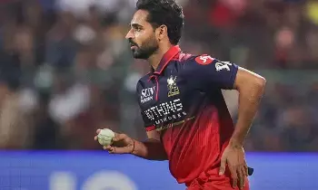Indian Premier League: ఐపీఎల్‌లో భువనేశ్వర్ కుమార్ సరికొత్త చరిత్ర