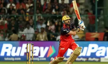 IPL 2026: రోహిత్ రికార్డును బద్దలు కొట్టిన విరాట్ కోహ్లీ IPL 2026: రోహిత్ రికార్డును బద్దలు కొట్టిన విరాట్ కోహ్లీ