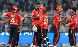Sunrisers Hyderabad: వివాదాస్పద నిర్ణయాలపై బీసీసీఐకి ఫిర్యాదు చేయనున్న సన్రైజర్స్ హైదరాబాద్! Sunrisers Hyderabad: వివాదాస్పద నిర్ణయాలపై బీసీసీఐకి ఫిర్యాదు చేయనున్న సన్రైజర్స్ హైదరాబాద్!