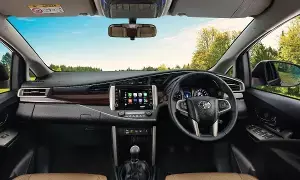 Innova Crysta : ఇన్నోవా ప్రేమికులకు చేదువార్త.. రోడ్లపై క్రిస్టా శకం ముగియబోతుందా?