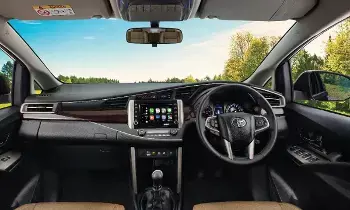 Innova Crysta : ఇన్నోవా ప్రేమికులకు చేదువార్త.. రోడ్లపై క్రిస్టా శకం ముగియబోతుందా?