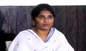 Endowments Dept Assistant Commissioner Shanti: దేవాదాయశాఖ అసిస్టెంట్ కమిషనర్ శాంతి అరెస్టు.. ఆదాయానికి మించి లగ్జరీ ఆస్తులు బయటపడ్డాయి!