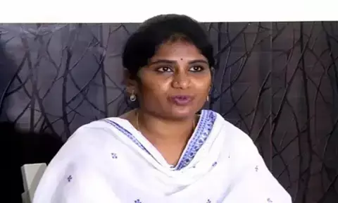 Endowments Dept Assistant Commissioner Shanti: దేవాదాయశాఖ అసిస్టెంట్ కమిషనర్ శాంతి అరెస్టు.. ఆదాయానికి మించి లగ్జరీ ఆస్తులు బయటపడ్డాయి! Endowments Dept Assistant Commissioner Shanti: దేవాదాయశాఖ అసిస్టెంట్ కమిషనర్ శాంతి అరెస్టు.. ఆదాయానికి మించి లగ్జరీ ఆస్తులు బయటపడ్డాయి!