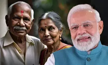 Vaya Vandana Card : 70 ఏళ్ళు దాటిన వారికి పండుగే పండుగ..  జేబులో పైసా లేకపోయినా కార్పొరేట్ వైద్యం