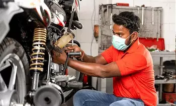 Bike Maintenance : బైక్ మైలేజీ పెరగడం లేదా? ఈ ఒక్క పార్ట్ మారిస్తే మీ బండి రాకెట్‌లా దూసుకుపోతుంది