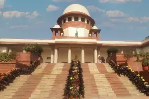Supreme Court of India: మూఢనమ్మకాలపై స్పష్టత – శబరిమల ఆలయంలో మహిళల ప్రవేశం కేసులో సుప్రీం కోర్టు వ్యాఖ్యలు Supreme Court of India: మూఢనమ్మకాలపై స్పష్టత – శబరిమల ఆలయంలో మహిళల ప్రవేశం కేసులో సుప్రీం కోర్టు వ్యాఖ్యలు