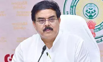 Nadendla Manohar: 5 కేజీ సిలిండర్లు త్వరలో.. కిరోసిన్ పంపిణీకి సన్నాహాలు: పౌర సరఫరాల శాఖ మంత్రి నాదెండ్ల మనోహర్