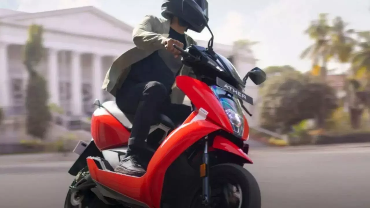Ather Energy : ఓలాకు షాక్ ఇచ్చిన ఏథర్.. అమ్మకాల్లో దూకుడు.. నెట్వర్క్ విస్తరణలో సరికొత్త రికార్డు Ather Energy : ఓలాకు షాక్ ఇచ్చిన ఏథర్.. అమ్మకాల్లో దూకుడు.. నెట్వర్క్ విస్తరణలో సరికొత్త రికార్డు