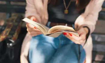 చదవడం వల్ల కలిగే అద్భుత ప్రయోజనాలు ఇవే!