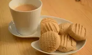 Drinking Hot Tea in Scorching Heat: మండుటెండలో వేడి టీ తాగుతున్నారా? అయితే మీరు సేఫ్‌గా ఉన్నట్లే.. దీని వెనుక ఉన్న అసలు సైన్స్ ఇదే