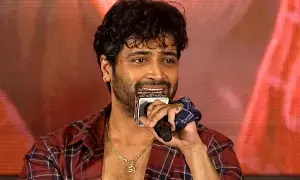 Adivi Sesh’s ‘Dacoit’: మొదటి రోజే అదిరిపోయే కలెక్షన్లు.. అడివి శేష్ ‘డెకాయిట్’ బాక్సాఫీస్ వేట మొదలు! Adivi Sesh’s ‘Dacoit’: మొదటి రోజే అదిరిపోయే కలెక్షన్లు.. అడివి శేష్ ‘డెకాయిట్’ బాక్సాఫీస్ వేట మొదలు!