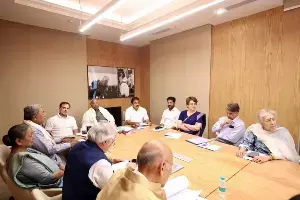 Indian National Congress: మహిళా రిజర్వేషన్ల పేరుతో నియోజకవర్గాల పునర్విభజన కుట్ర: కాంగ్రెస్ Indian National Congress: మహిళా రిజర్వేషన్ల పేరుతో నియోజకవర్గాల పునర్విభజన కుట్ర: కాంగ్రెస్