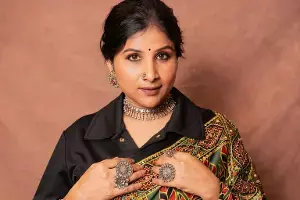 Mangli: నార్సింగి పోలీస్ స్టేషన్లో సినీ గాయకురాలు మంగ్లీ ఫిర్యాదు Mangli: నార్సింగి పోలీస్ స్టేషన్లో సినీ గాయకురాలు మంగ్లీ ఫిర్యాదు