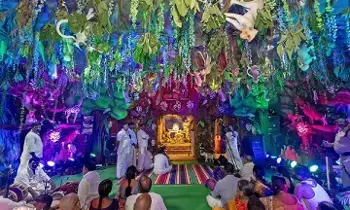 Alert for Devotees:  భక్తులకు అలర్ట్: తిరుచానూరు ఆలయంలో ఆర్జిత సేవలు రద్దు.. కారణం ఇదే!