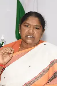 Legal Notice to K. Chandrashekar Rao from Seethakka: కేసీఆర్కు సీతక్క లీగల్ నోటీసు: 48 గంటల్లో పోస్టులు తొలగించి క్షమాపణ చెప్పాలి Legal Notice to K. Chandrashekar Rao from Seethakka: కేసీఆర్కు సీతక్క లీగల్ నోటీసు: 48 గంటల్లో పోస్టులు తొలగించి క్షమాపణ చెప్పాలి