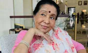 Asha Bhosle Net Worth : మూగబోయిన సంగీత స్వరం.. ఆశా భోంస్లే ఆస్తులెన్నో తెలిస్తే షాకవ్వాల్సిందే